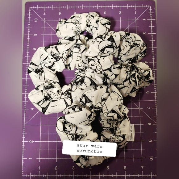3 for 20* Star wars scrunchie hand made - Picture 1 of 2